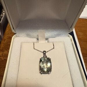Elegant Green Quartz Pendant with 18” 10kt White Gold Necklace